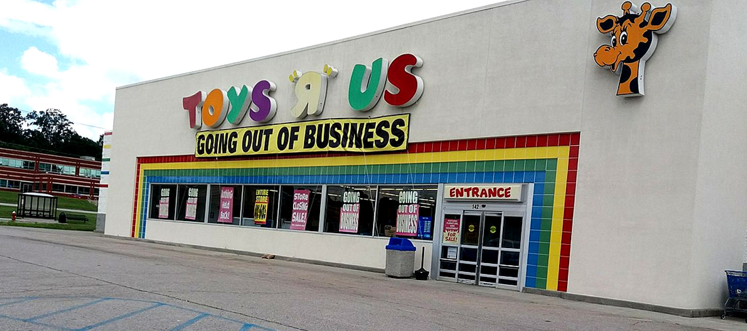 Tienda cerrada de Toys 'R' Us en EE.UU